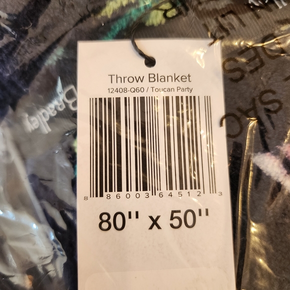 VERA BRADLEY | Plush Toucan Party Throw - Picture 3 of 4